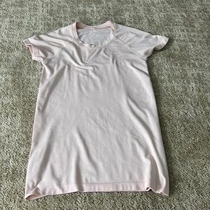 Lululemon swiftly tech top